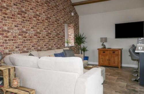 Muston House | Owl View