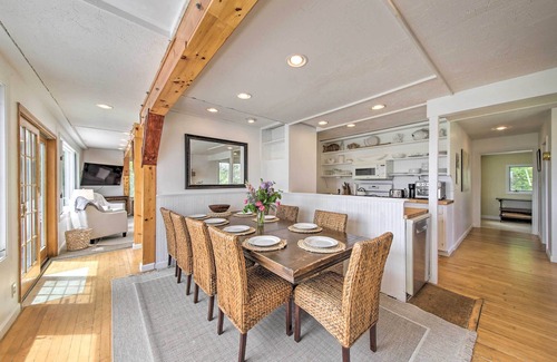 Owls Head House | Owls Head Getaway: Private Decks w/Ocean View!