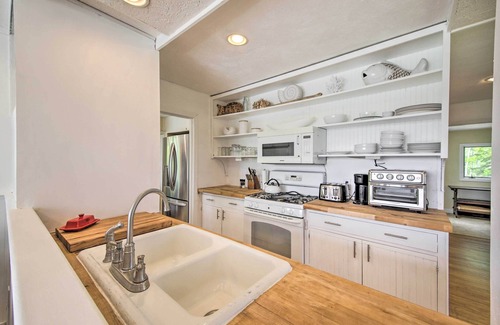 Owls Head House | Owls Head Getaway: Private Decks w/Ocean View!