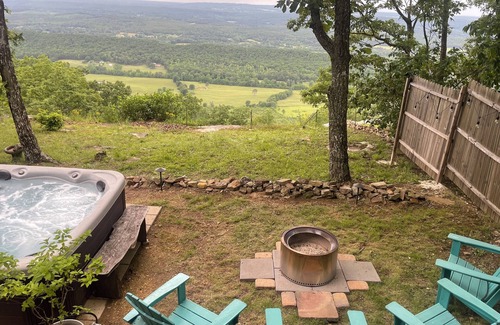 Valley Head Cabin | Owl’s Hollow - Stunning Brow View
