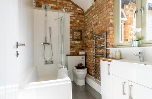 Towcester House | Owls Hoot at Tove Valley Cottages