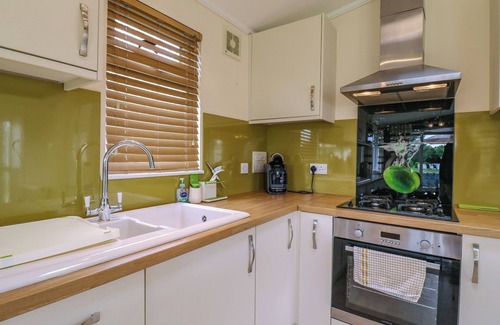 Leiston Cottage | Owls Retreat, Lodge 11