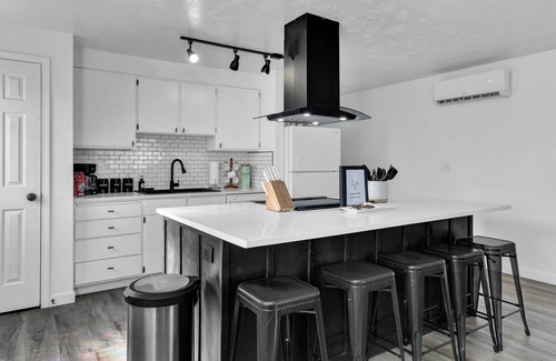 Boise Bench House | Owyhee Oasis 1 - minutes from Boise Airport!