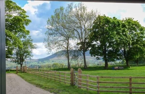 Clitheroe Cottage | OX HEY BARN, family friendly, luxury holiday cottage in Sawley