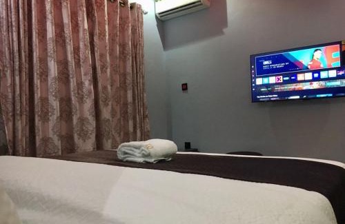 Ayon Hotel | Oxbow Apartments