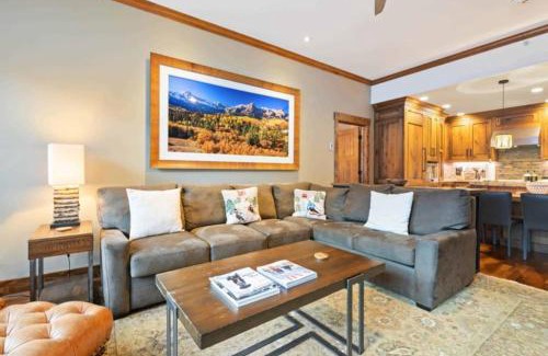 Beaver Creek Apartment | Oxford Court 108 by East West Hospitality