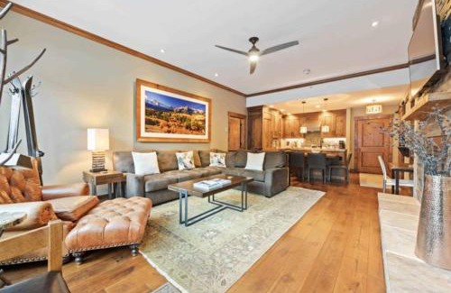 Beaver Creek Apartment | Oxford Court 108 by East West Hospitality