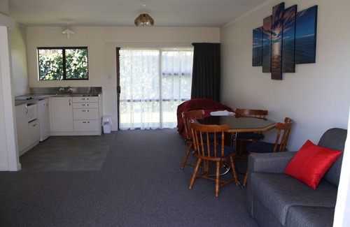 Richmond Apartment | Oxford Court Motel