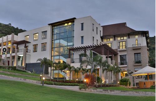 Pune Resort | Oxford Golf Resort