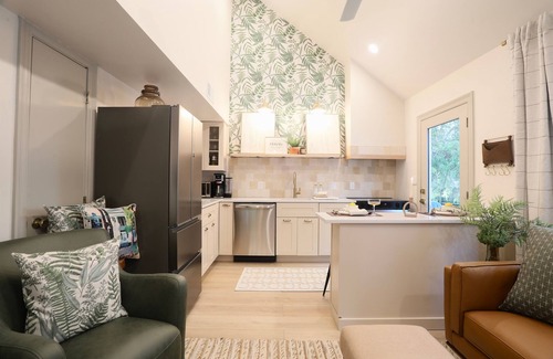 Oxford House | Oxford House + 2.6 miles to Ole Miss + King Beds