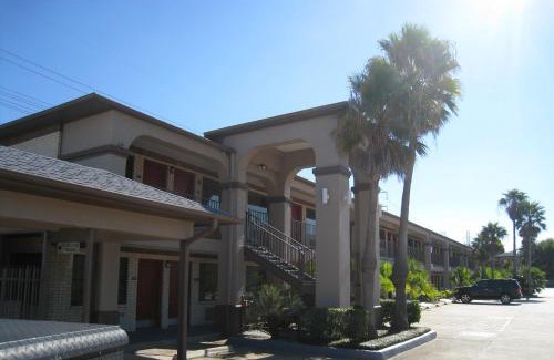 Webster Hotel | Oxford Inn and Suites Nasa
