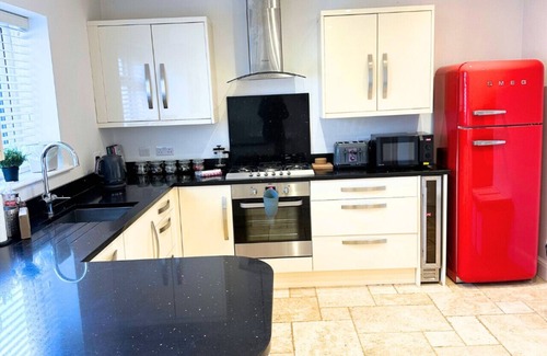 Kidlington House | Oxford Kidlington 6 Bed 5 mins to Oxford Parkway