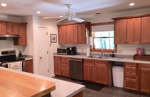 Batesville Cabin | Oxford Retreat - 4B/4B Newly Renovated Cabin 15 Minutes From Downtown Oxford!