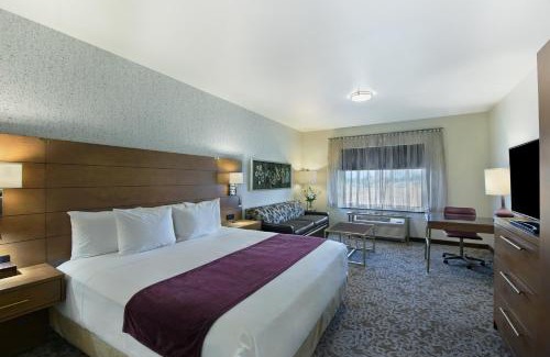 Rohnert Park Hotel | Oxford Suites Sonoma - Rohnert Park