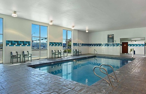 Buena Hotel | Oxford Suites Yakima