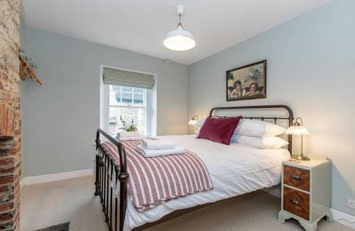 Woodstock House | Oxfordshire Living - The Bowler Hat Cottage - Woodstock