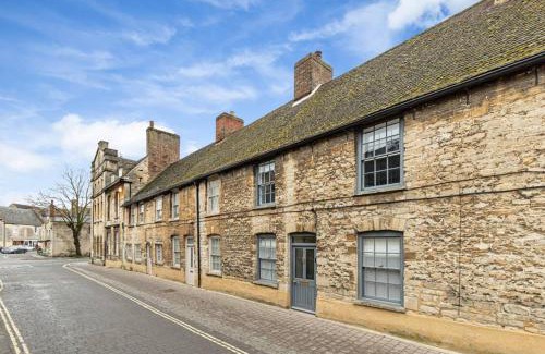 Woodstock House | Oxfordshire Living - The Bowler Hat Cottage - Woodstock