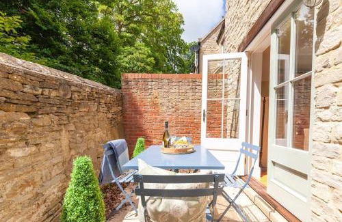 Woodstock House | Oxfordshire Living - The Henrietta Cottage - Woodstock