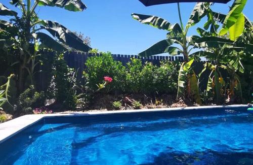 Oxley House | OXLEY Mineral Pool & Private Home suburbanSTAY