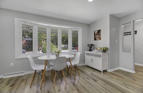 National Harbor House | Oxon Hill Luxurious Entire Place Near 5 Min to MGM and National harbor.n