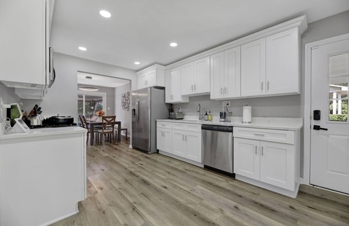 National Harbor House | Oxon Hill Luxurious Entire Place Near 5 Min to MGM and National harbor.n