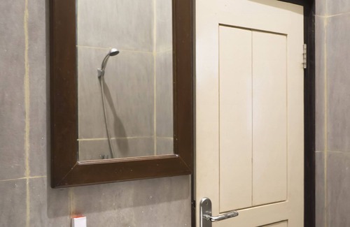 Jambi Hotel | OYO 1283 Guest House Loemajan