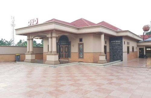Medan Hotel | OYO 1286 Hotel Syariah Aceh House