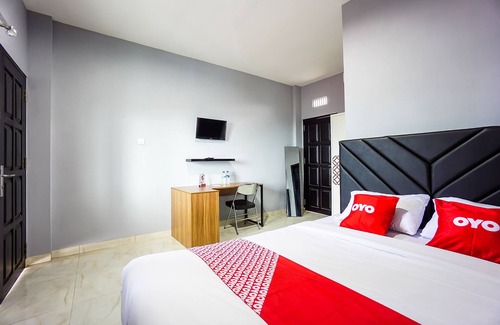 Manado City Centre Hotel | OYO 1680 Hanna Residence