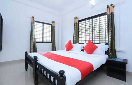 Panamaram Hotel | OYO 17186 Sunshine