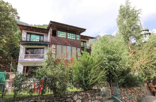 Laripora Hotel | OYO 18770 Hotel Indian Palace