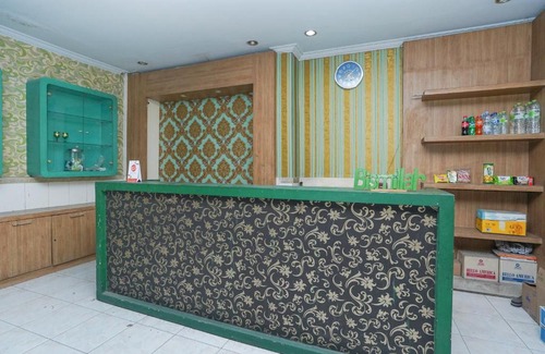 Sedati Hotel | OYO 2092 Menara Sakti Sejahtera Syariah Hotel