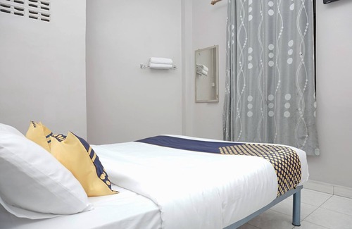Rantauprapat Hotel | OYO 2200 Hotel Gunung Sari