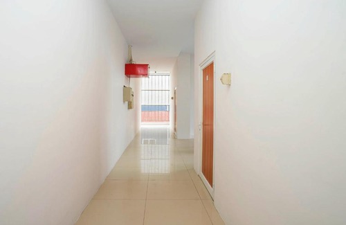Samarinda Hotel | OYO 2210 Star One Guest House