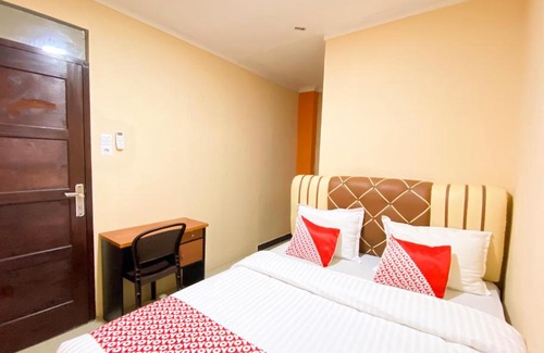 Padang Hotel | OYO 2231Cahaya Homestay