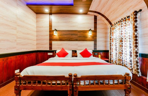 Ambalapuzha House | OYO 24271 Houseboat My Trip 2bhk