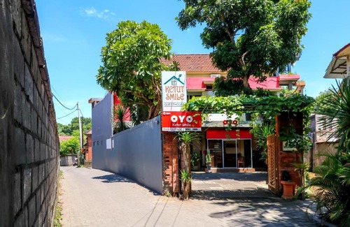 Denpasar Timur Hotel | OYO 2581 Ketut Smile