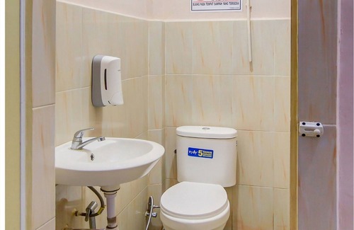 Tebing Tinggi Hotel | OYO 3389 Sonya Homestay Syariah