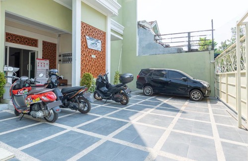 Lamongan Hotel | OYO 3706 Griya Tentrem Syariah
