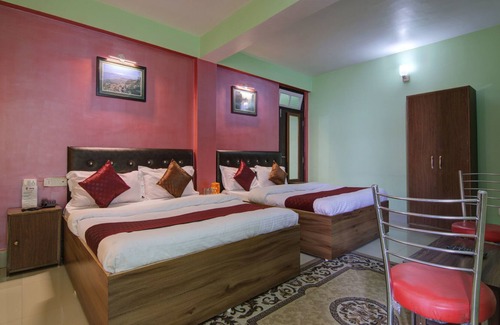Darjeeling Hotel | OYO 4547 Himalayan Gateway Residency