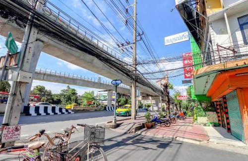 Phasi Charoen Hotel | OYO 525 MRT Phetkasem 48-1 Place