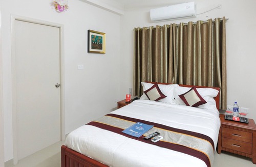Mahindra World City Hotel | OYO 6345 Royce Ebony