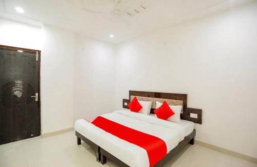 Sector-12A Hotel | OYO 63988 Hotel Dolphin