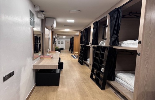 Chatuchak Hotel | OYO 75495 Ratchadadome Hostel Bangkok