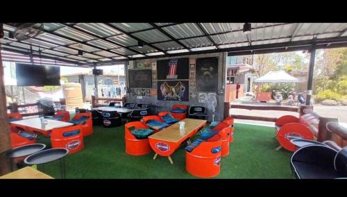 Nong Pa Khrang Hotel | OYO 75500 Kuunone Art & Gallery