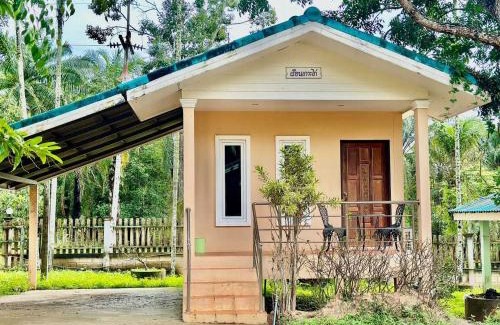 Nuea Khlong Hotel | OYO 75515 Sairung Farmstay