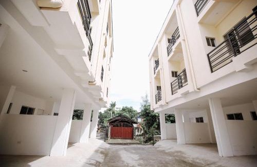Bantud Hacienda Hotel | OYO 789 Abn Residences