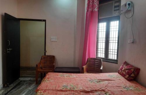 Kanpur Hotel | OYO 81141 Mangal Bhawan