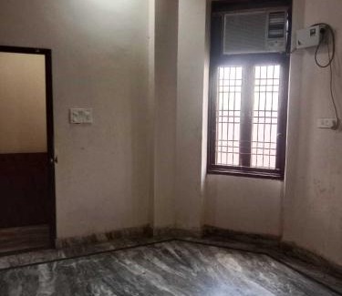 Kanpur Hotel | OYO 81141 Mangal Bhawan