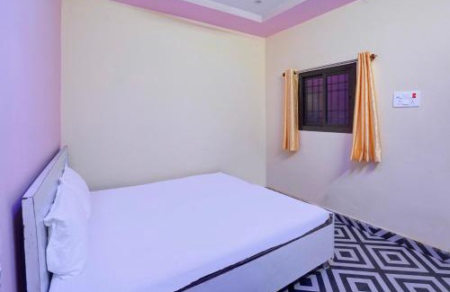 Bela Hotel | OYO 82441 GRAND PALACE