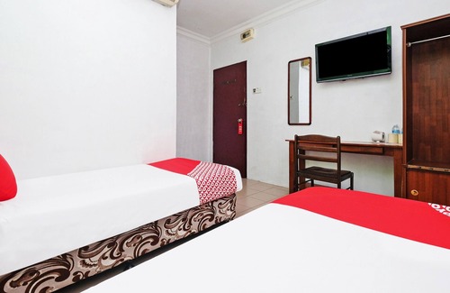 Dusun Nyior Hotel | OYO 850 Gold Star Hotel